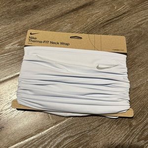 Nike Therma-FIT Wrap